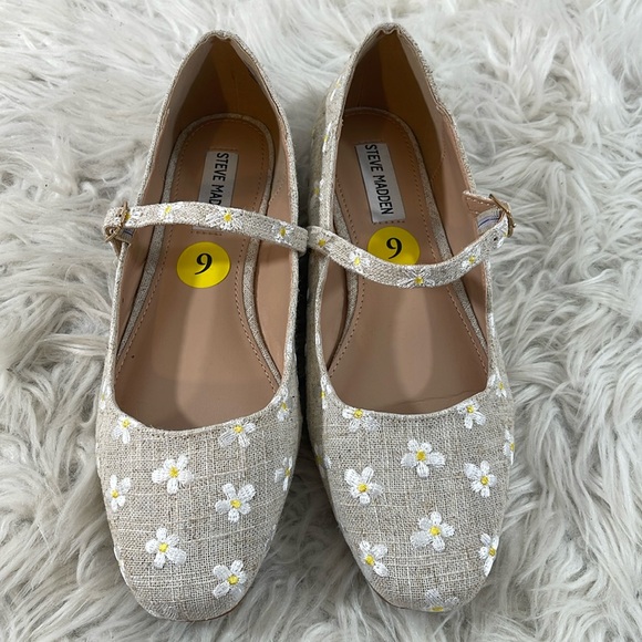 Steve Madden Shoes - STEVE MADDEN Boden Natural Multi Beautiful Embroidered Floral Mid Strap Loafers